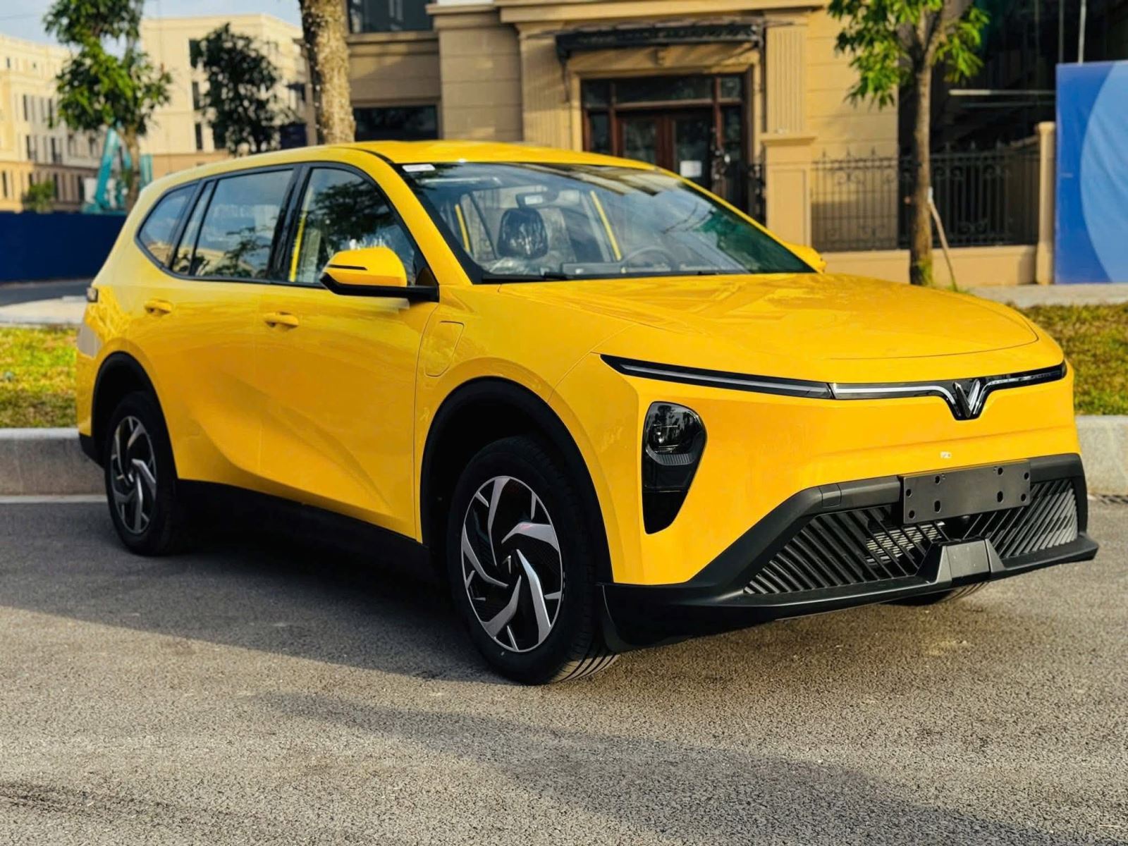 chi-tiet-xe-limo-green