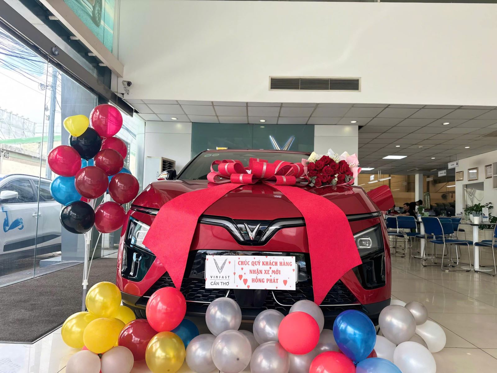 ngoai-that-vf-7-plus