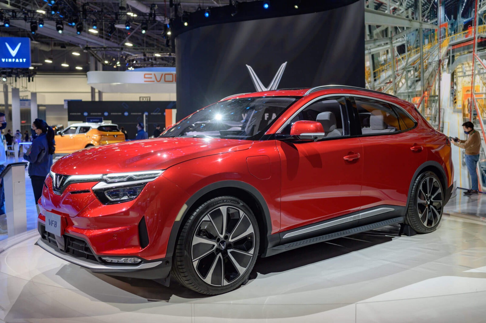 ngoai-that-vf8-plus-2025