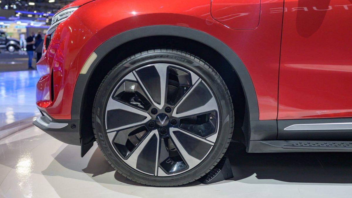 ngoai-that-vf8-plus-2025